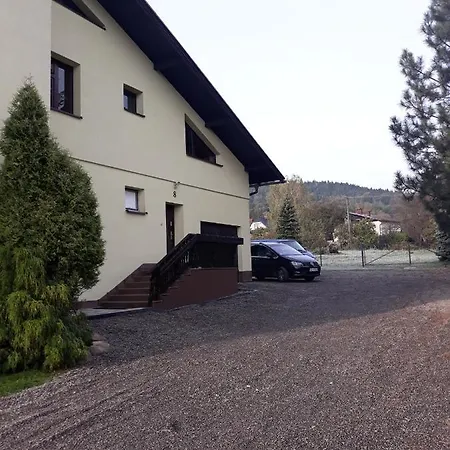 Dom Na Modrzewiowej