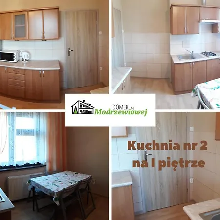 Dom Na Modrzewiowej *