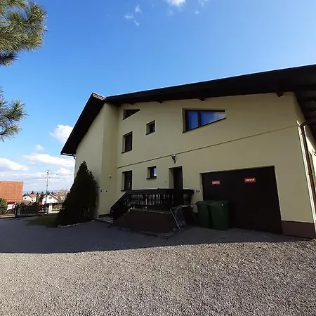 Dom Na Modrzewiowej *