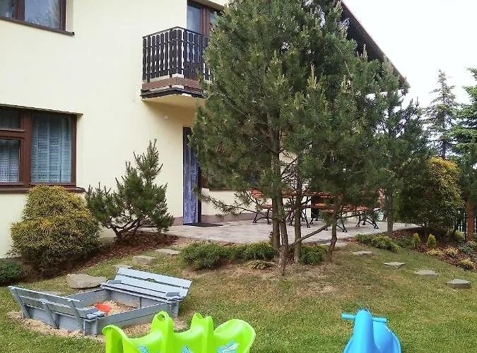 Holiday home Dom Na Modrzewiowej *