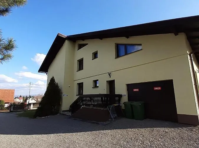 Dom Na Modrzewiowej *